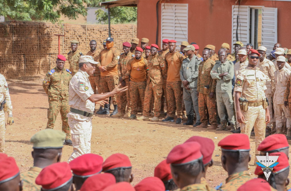 Burkina Faso : le haut commandement militaire fait corps avec ses héros dans le Yadga
